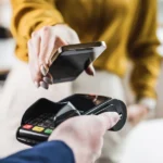 아이폰에서 USDC 탭 결제 가능성, 가상화폐 결제 시대 열리나